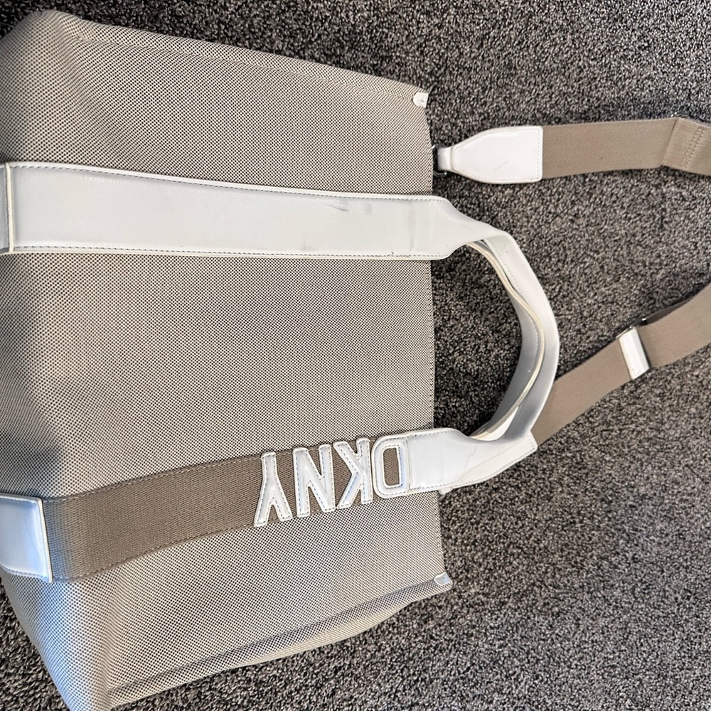 DKNY Tan and White Tote Bag - Picture 7 of 17